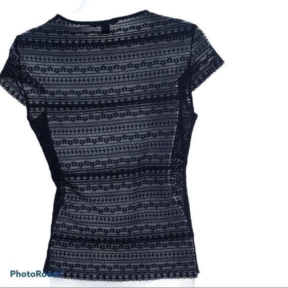 Banana Republic lace sheer cap sleeve V-neck top - Picture 2 of 6